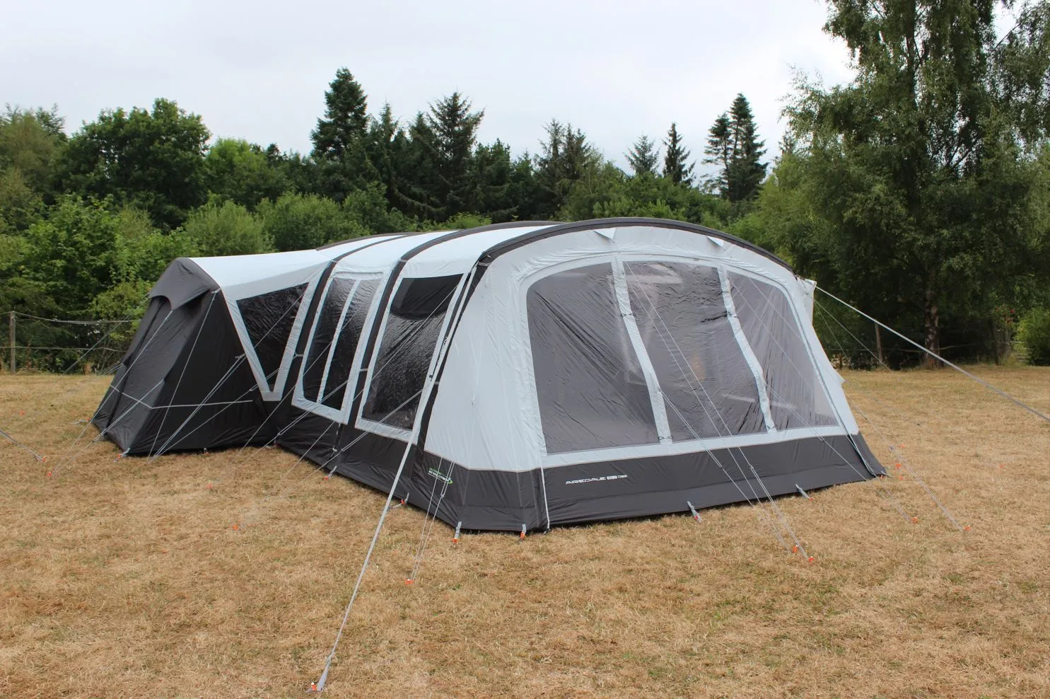 Outdoor Revolution Airedale 9DSE Tent With Footprint and Lounge Liner