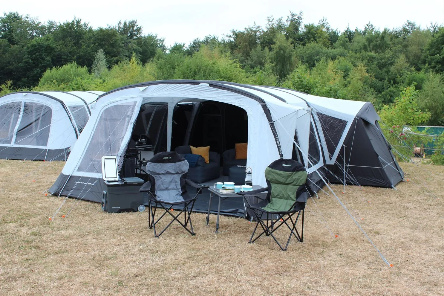 Outdoor Revolution Airedale 9DSE Tent With Footprint and Lounge Liner